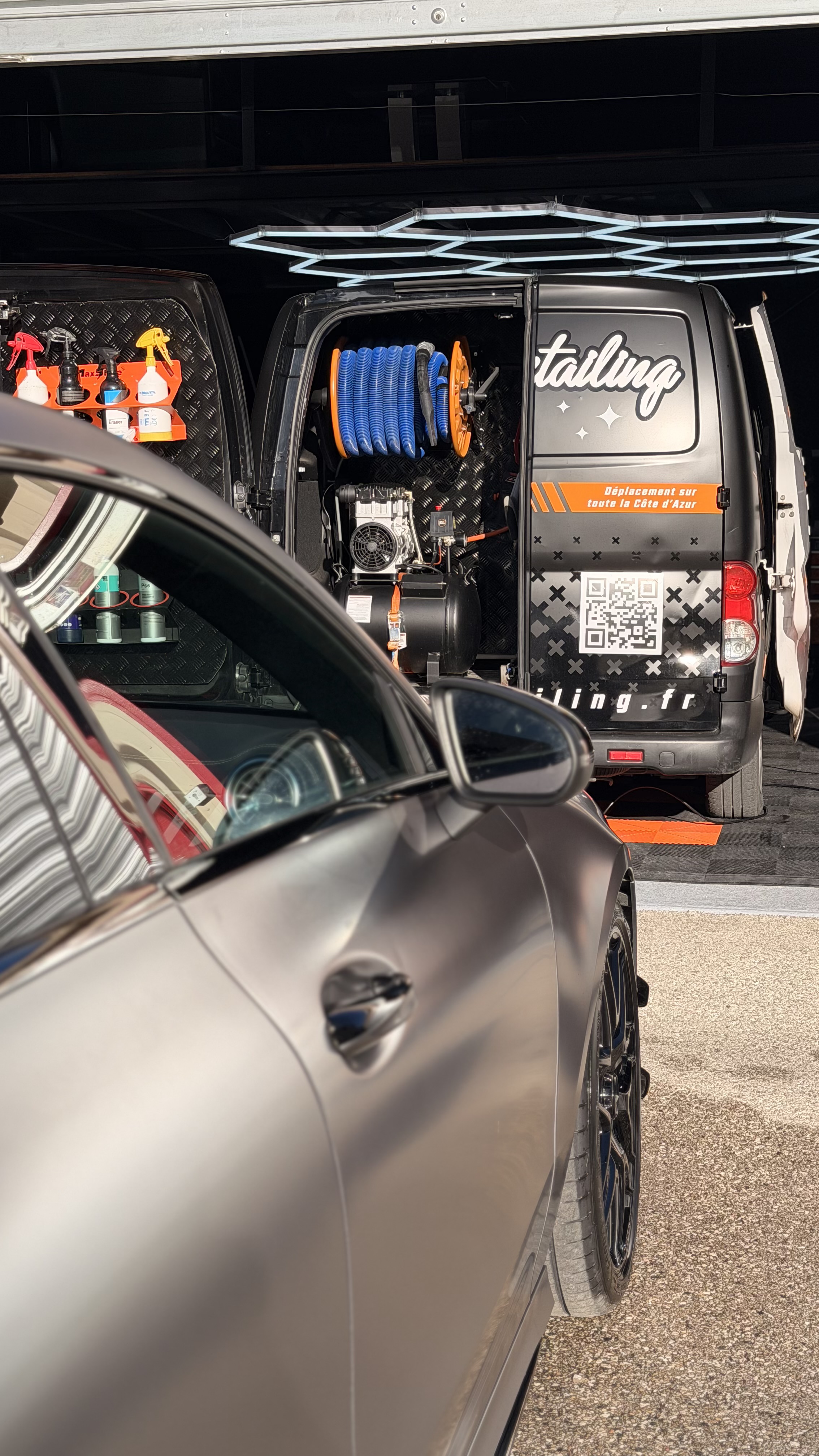 Plastiques voiture rénovés