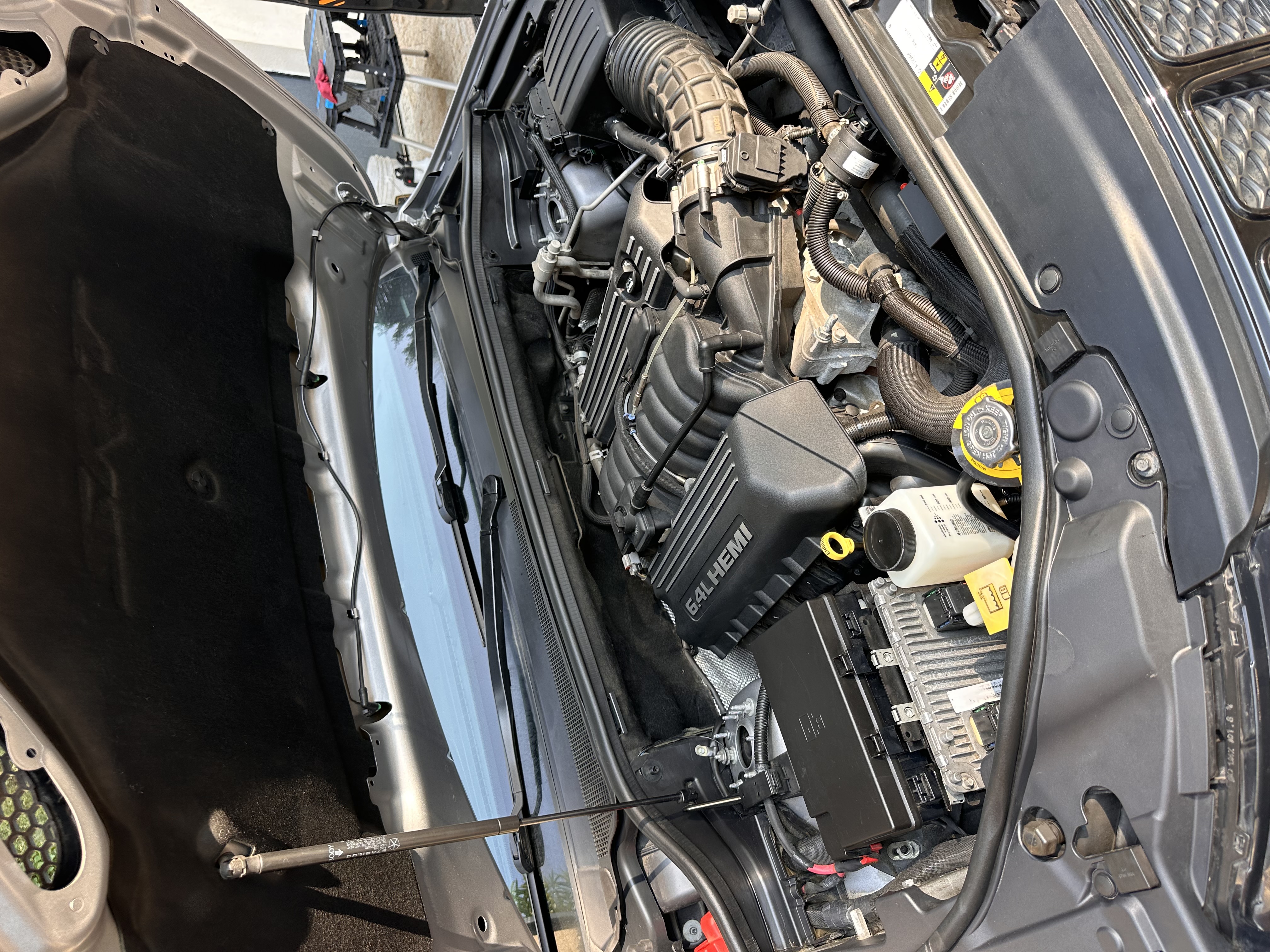 Plastiques voiture rénovés