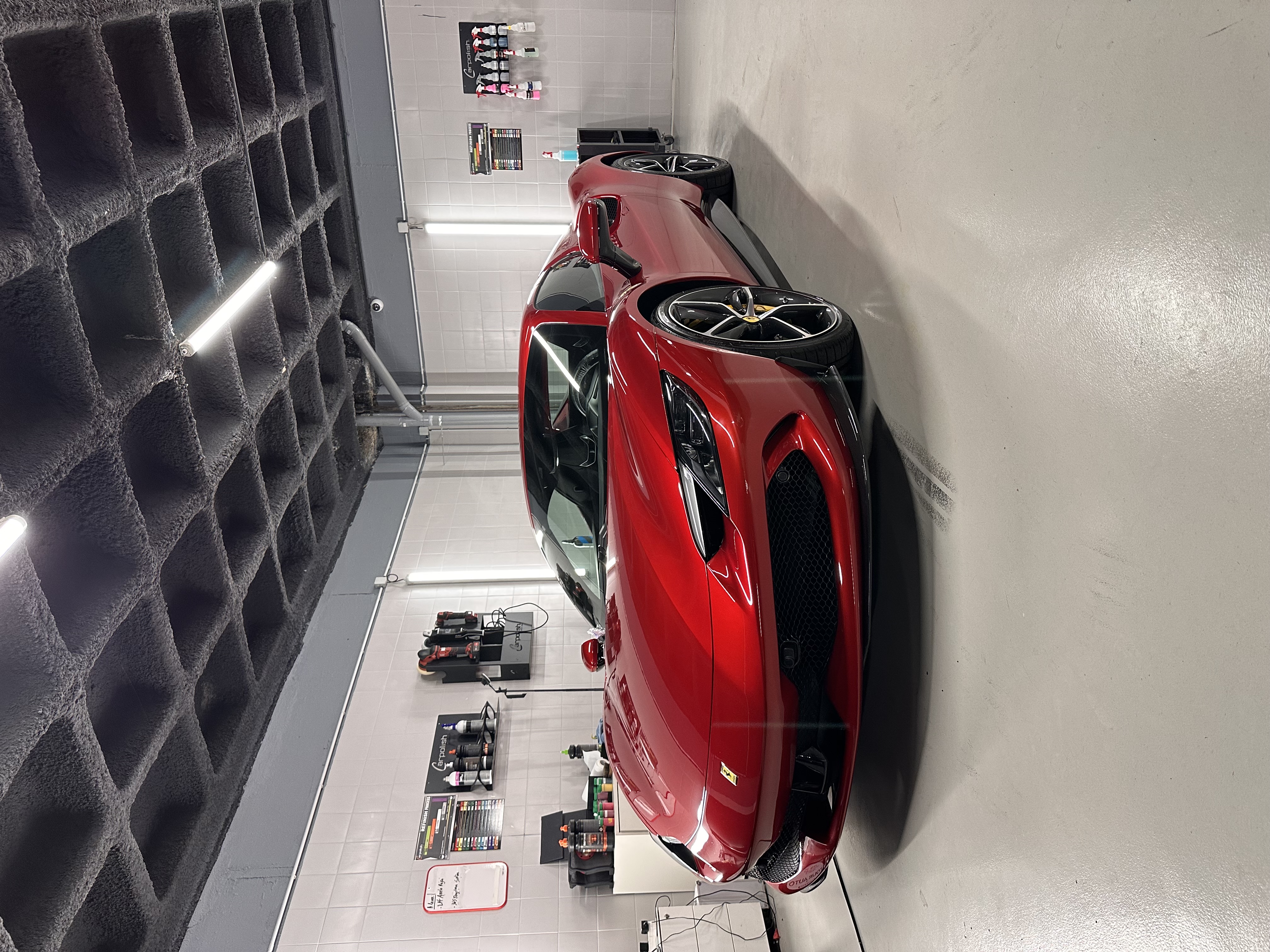 Plastiques voiture rénovés